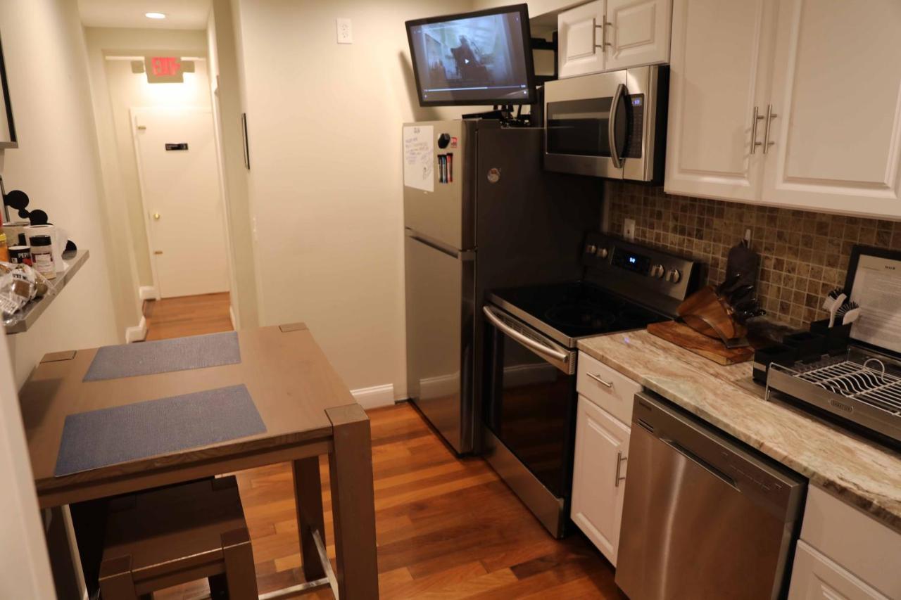 Duo Housing (Adults Only) Hostel Washington Exterior photo